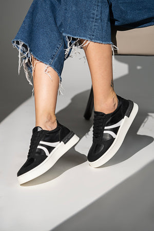Capti Siyah Bağcık Detaylı Kadın Sneaker