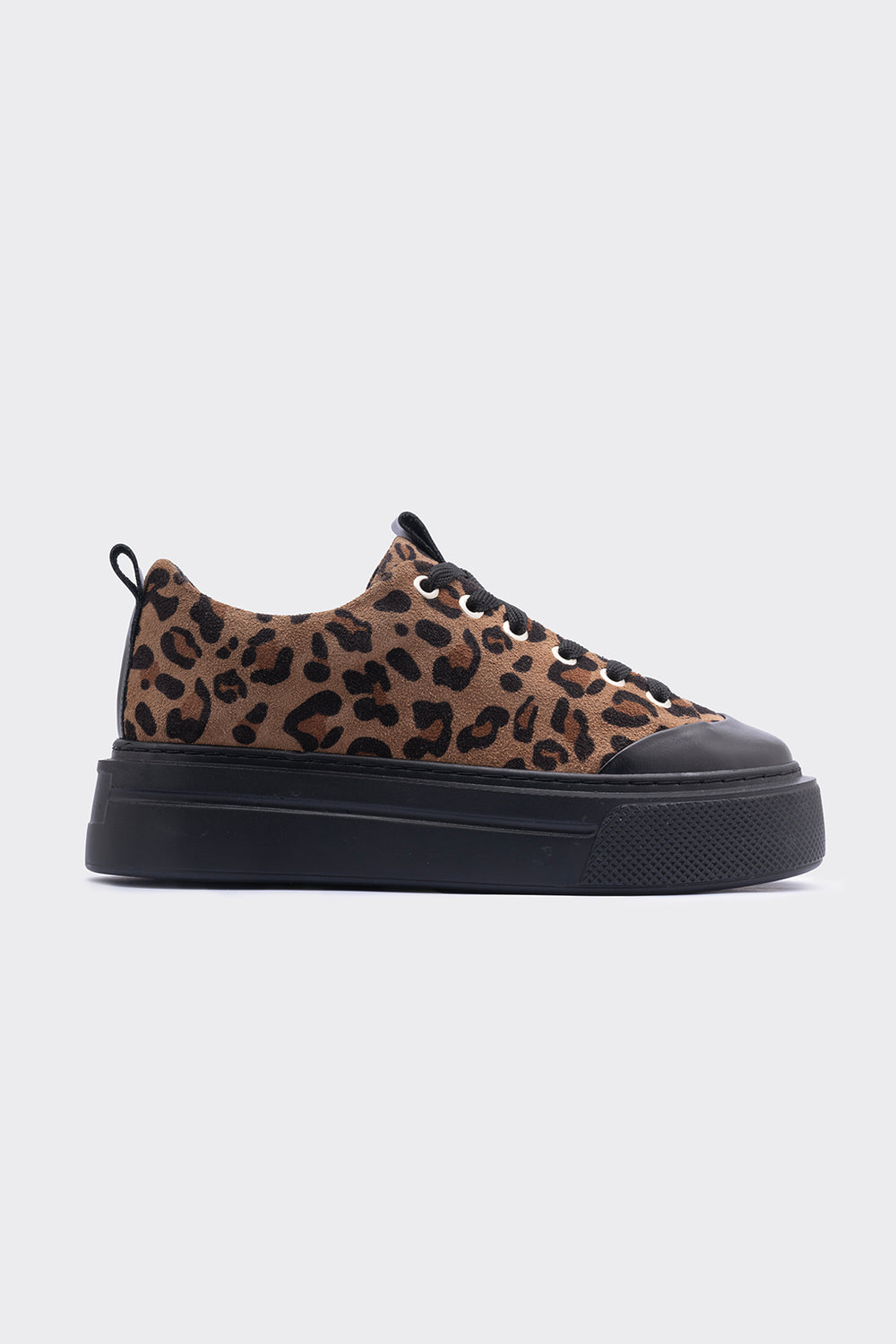 Amber  Taba Hakiki  Süet Deri Leopar Detaylı Bağcıklı Kadın Sneaker