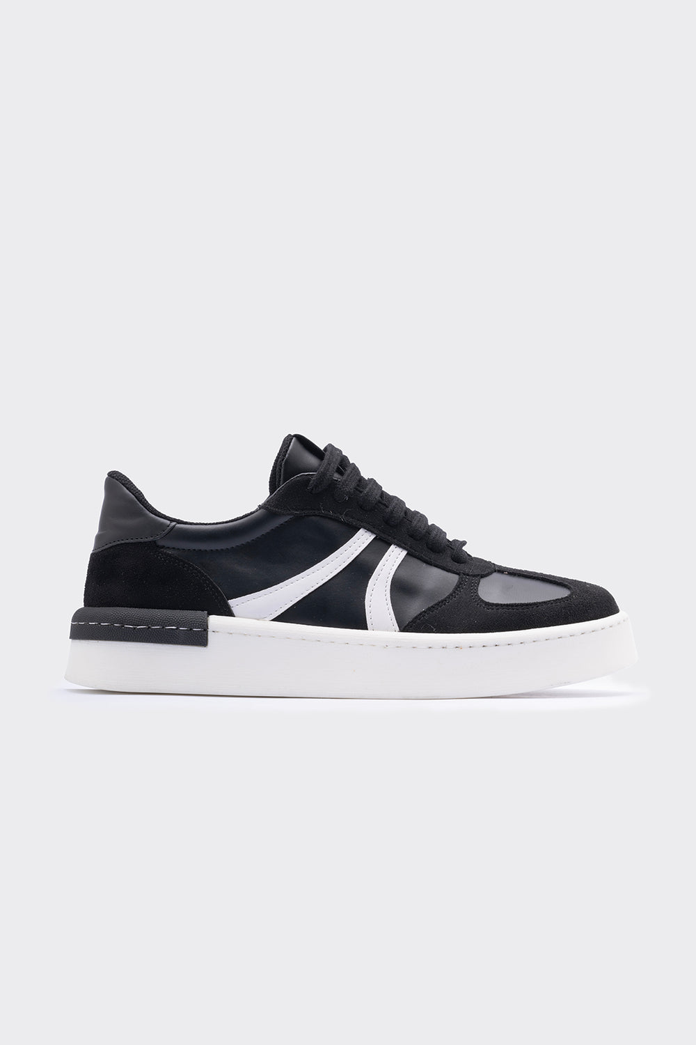 Capti Siyah Bağcık Detaylı Kadın Sneaker