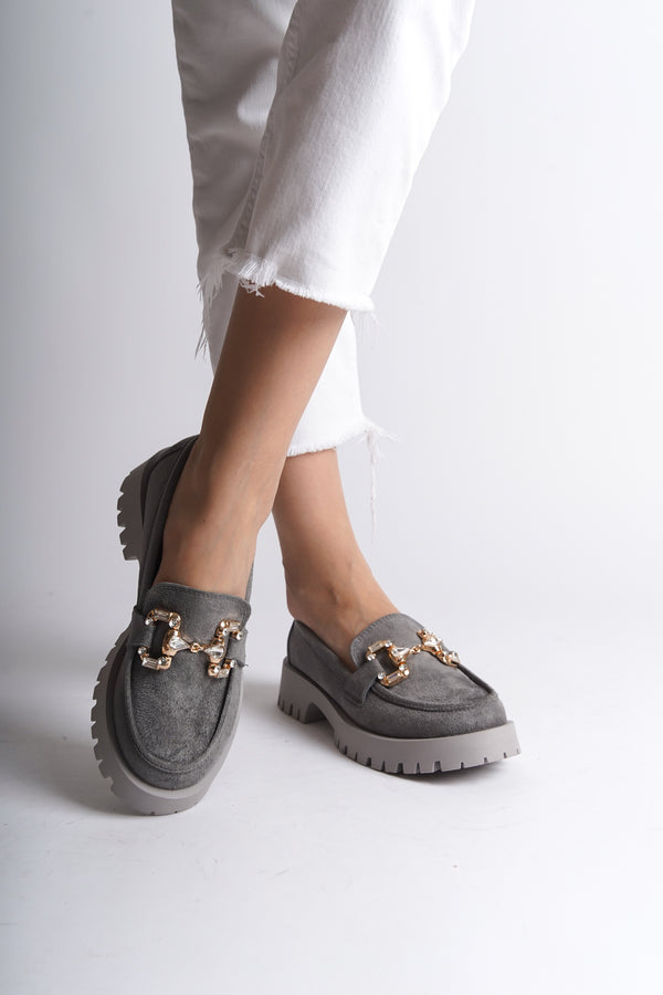 Tina Gri Süet Taşlı Toka Deaylı Kadın Loafer