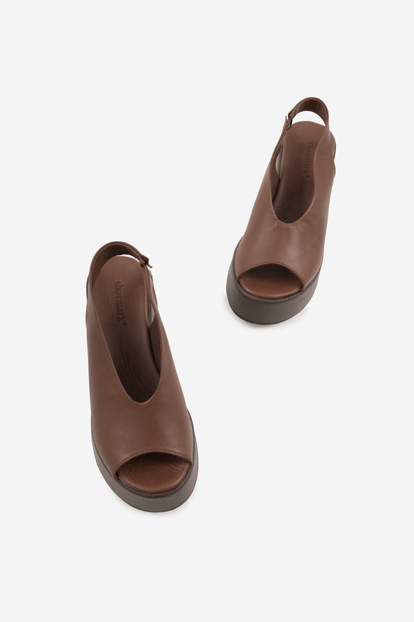 Yezzi   Kahverengi   Hakiki Deri Dolgu Topuk Kadın Sandalet