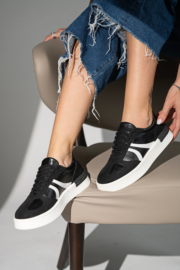 Capti Siyah Bağcık Detaylı Kadın Sneaker