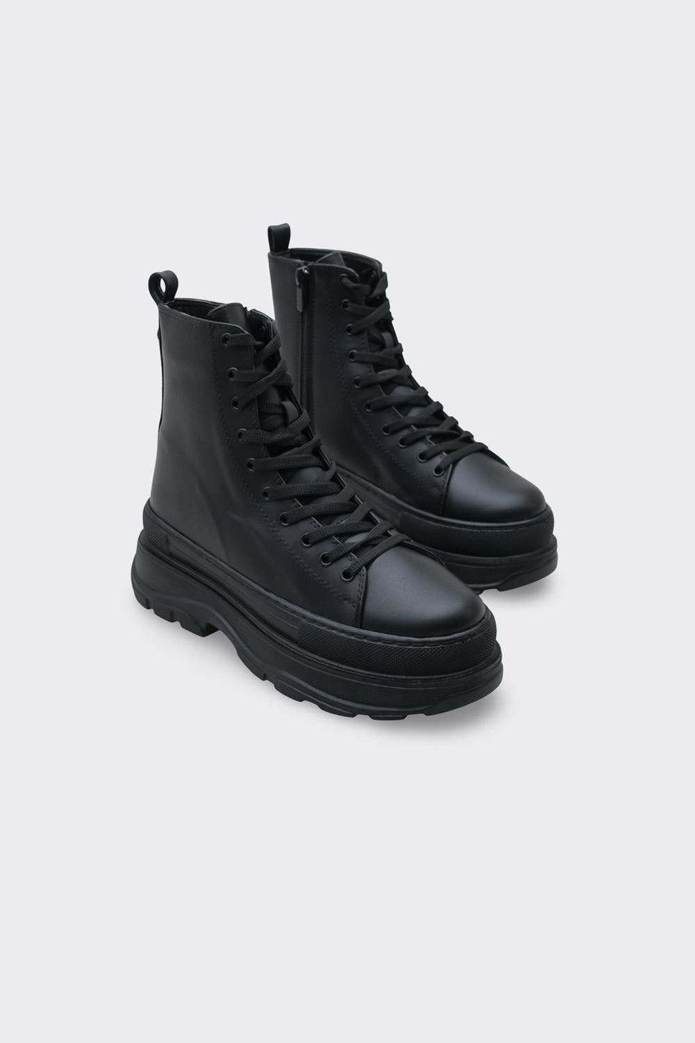 Ballas Siyah Kadın Bot